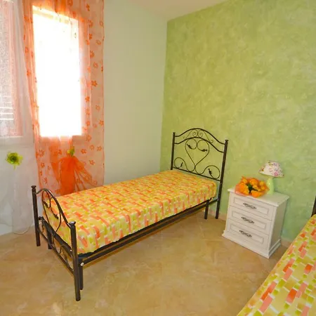 Ginestra 1 Feriehus *