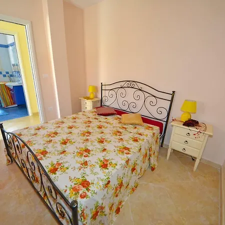 Ginestra 1 Holiday home *