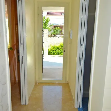 Holiday home Ginestra 1 *
